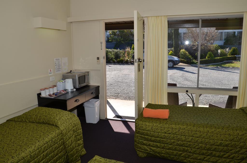 Warwick Motor Inn חדר תמונה