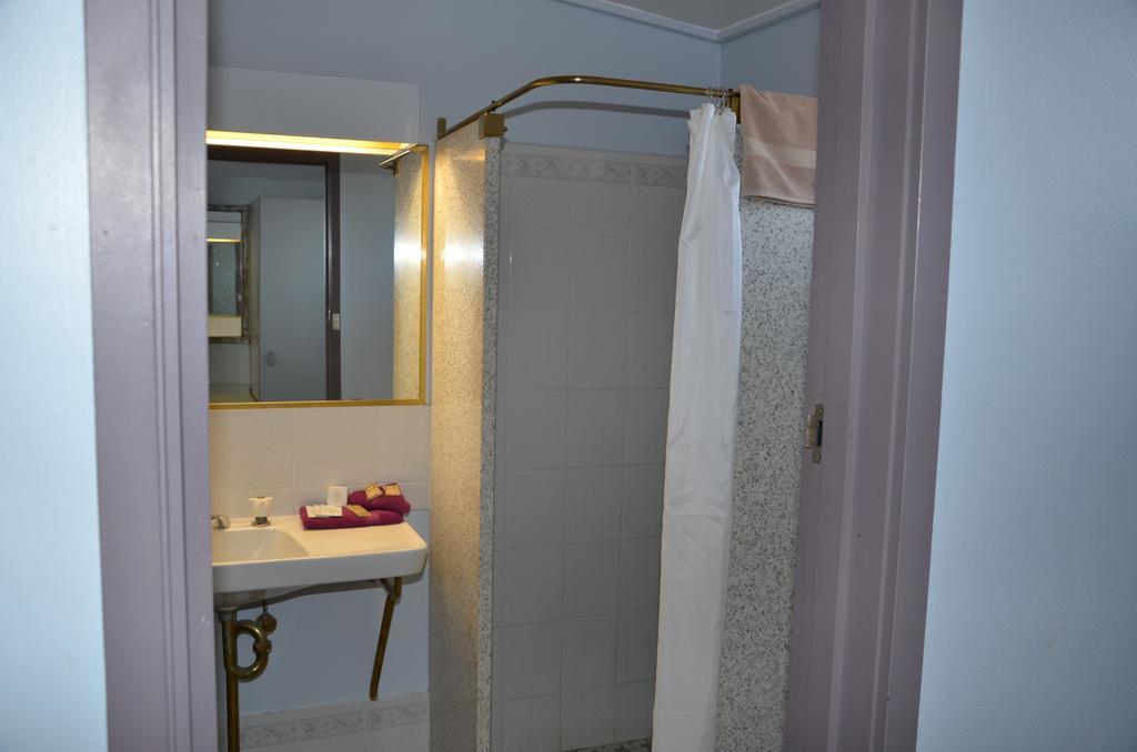 Warwick Motor Inn מראה חיצוני תמונה